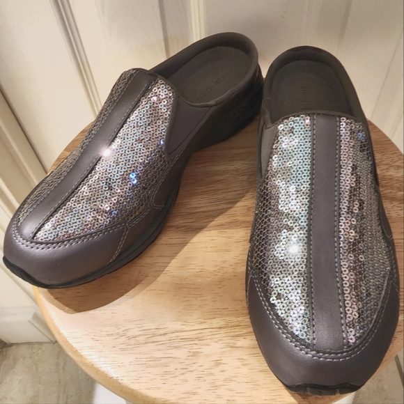 NWOT Easy Spirit silver gray slip-on tennis shoes - Picture 2 of 5